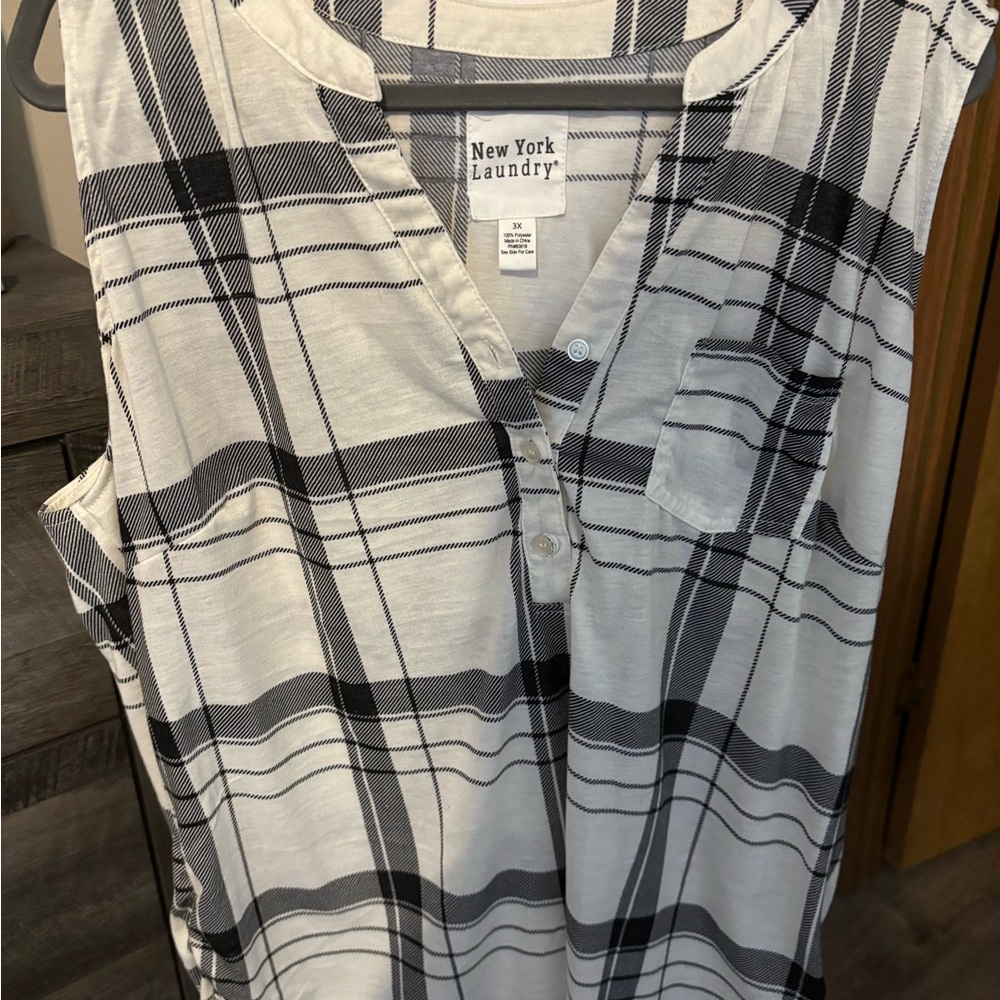 New York Laundry Black and White Casual 3 Button Shirt